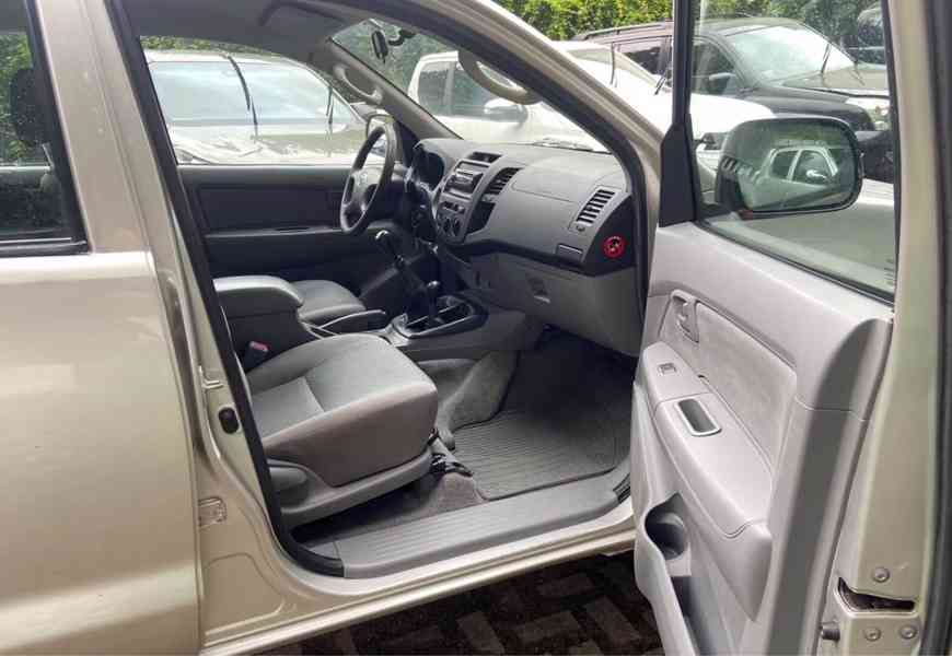 Toyota Hilux 2.5D4D 88kw - foto 9