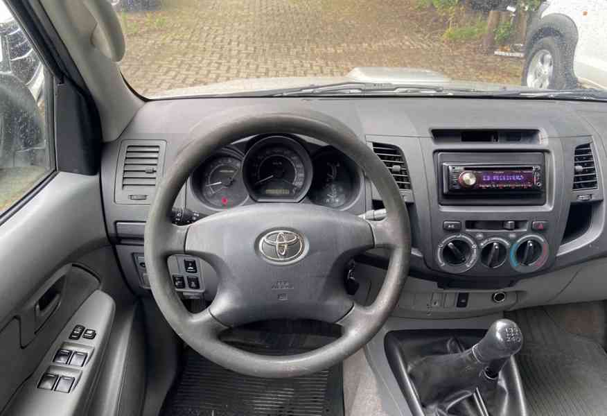 Toyota Hilux 2.5D4D 88kw - foto 8