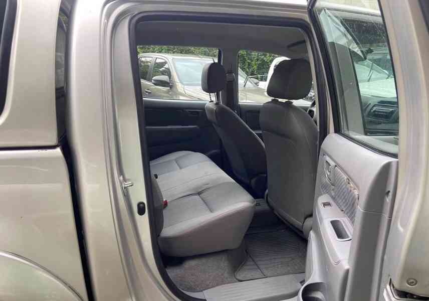 Toyota Hilux 2.5D4D 88kw - foto 11