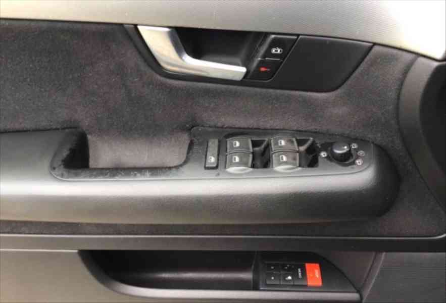 Audi A4 Avant 3,0 220 PS • Automat • Xenony - foto 5