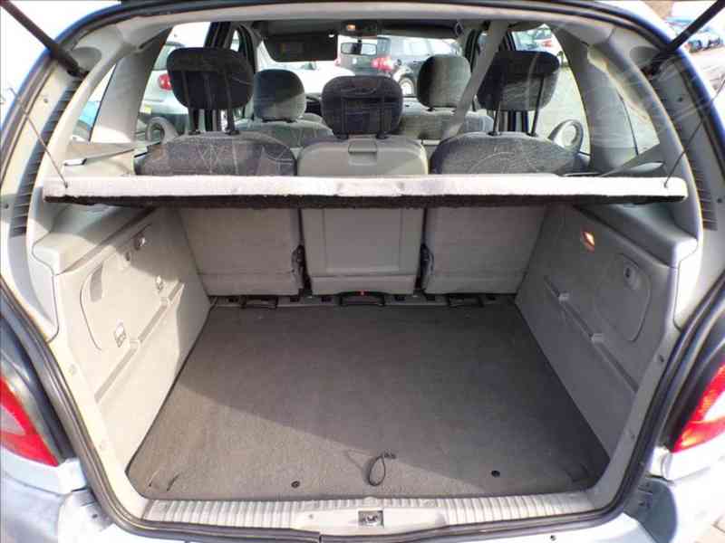 Renault Scenic 1,4 16V-nová STK - foto 9