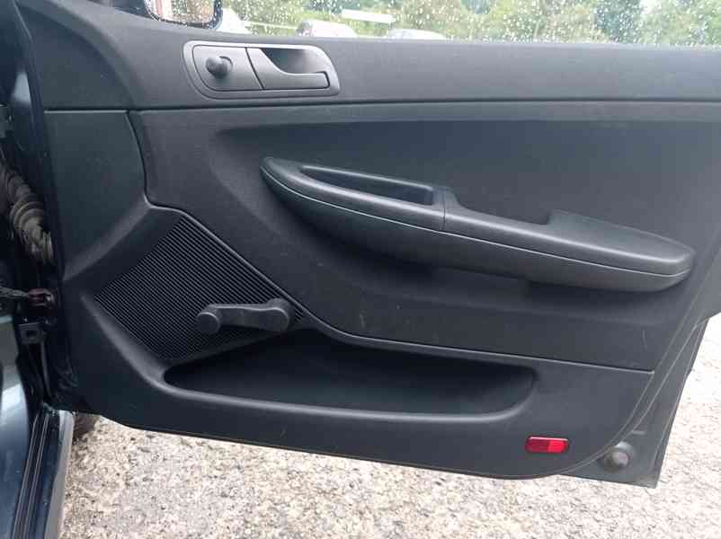 Škoda Fabia 1.2 HTP Klima - foto 19