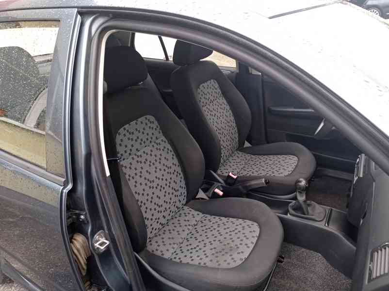 Škoda Fabia 1.2 HTP Klima - foto 18