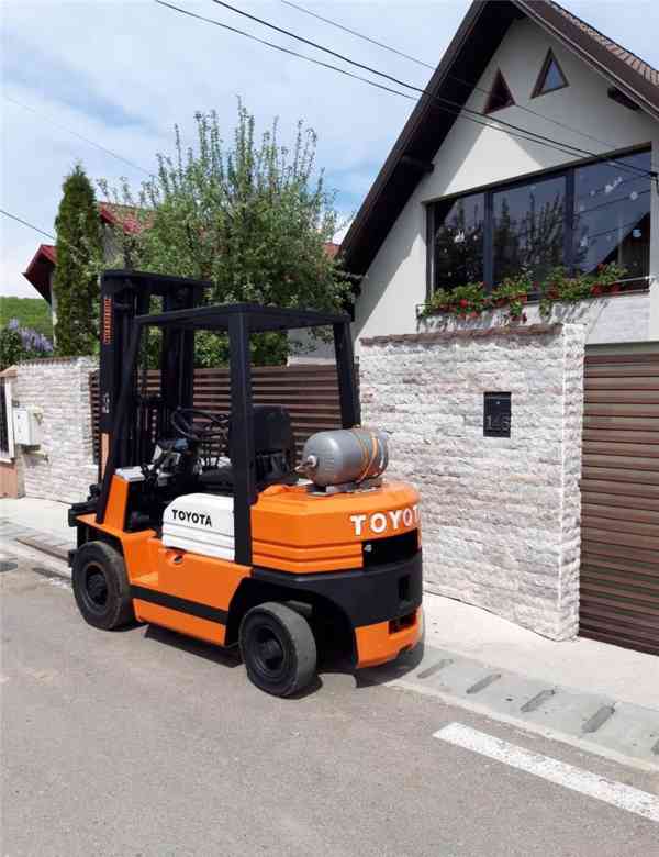 Vysokozdvižný vozík Toyota, LPG, nosnost 2,5 tuny - foto 3