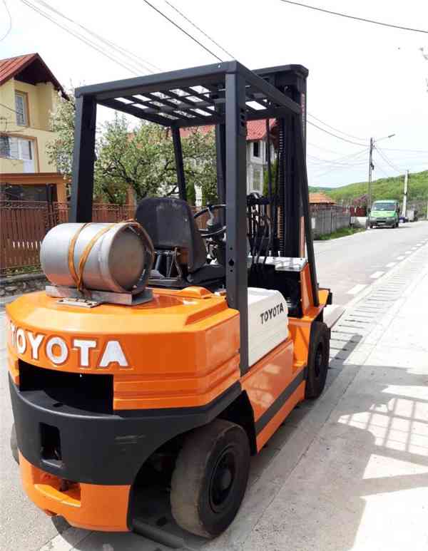 Vysokozdvižný vozík Toyota, LPG, nosnost 2,5 tuny - foto 4