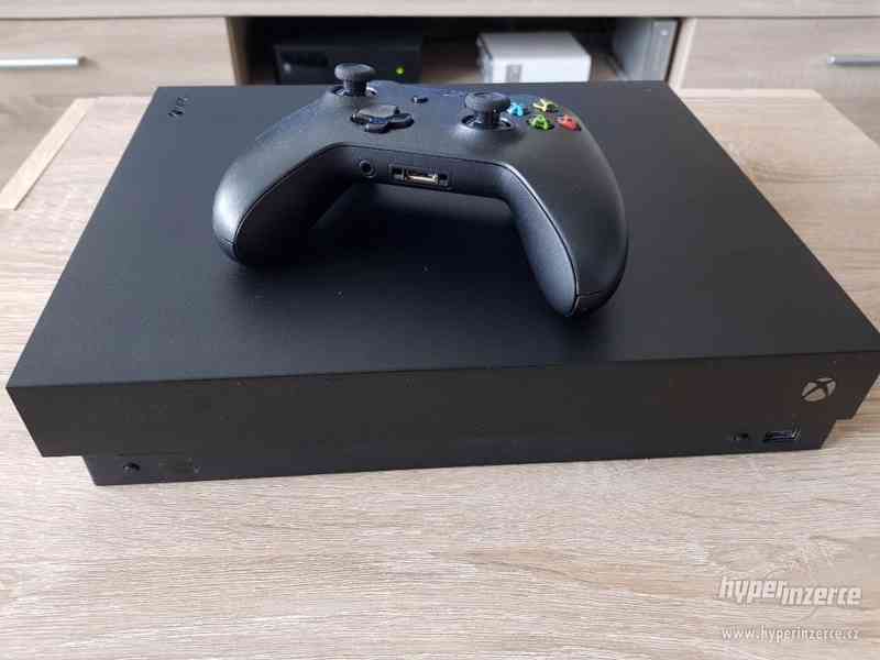 Xbox One X - foto 3
