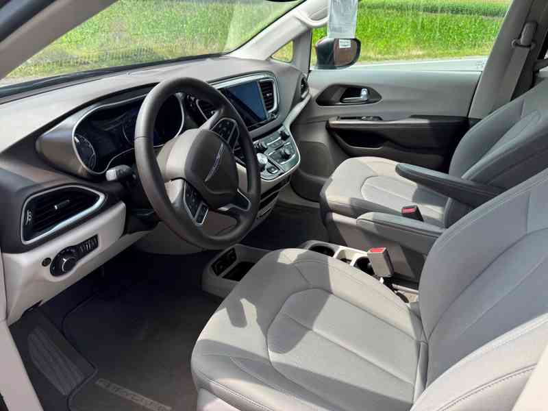 Chrysler Pacifica RU 3,6 Pentastar 2017 - foto 12