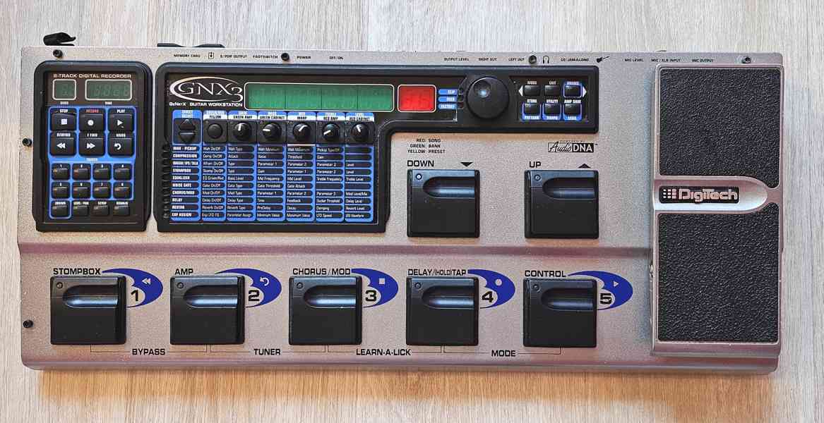 Kytarový multieffect DigitechGNX3 - foto 4