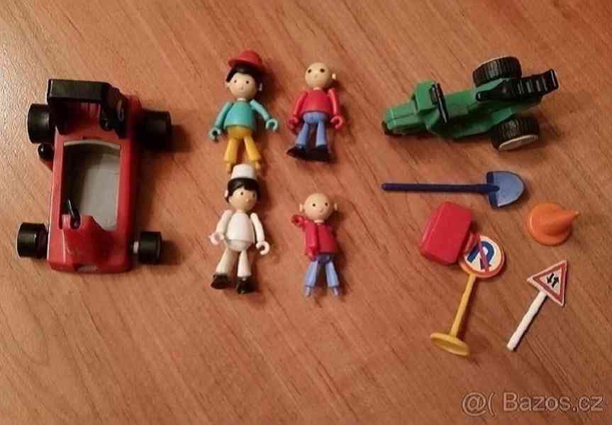 Igráčci, Hejrup, plastová koule, parašutista a dalekohledy - foto 10