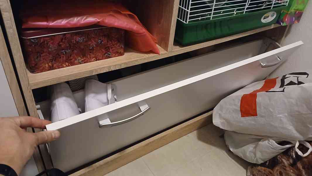 Předsíňová a botníková skříň (2 ks) - dekor dub - foto 7