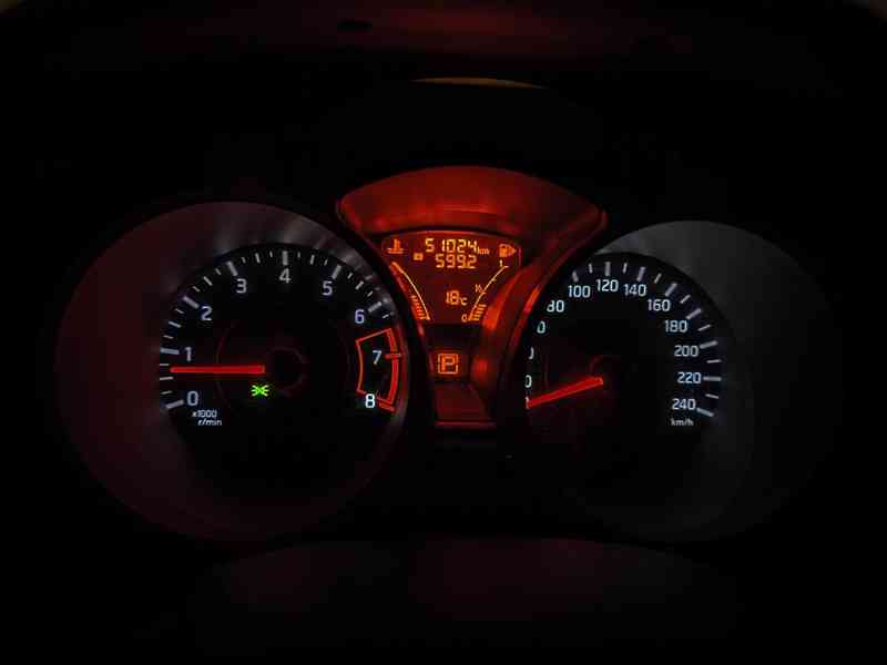 Nissan Juke, najeto 51 tkm, původ ČR  - foto 16