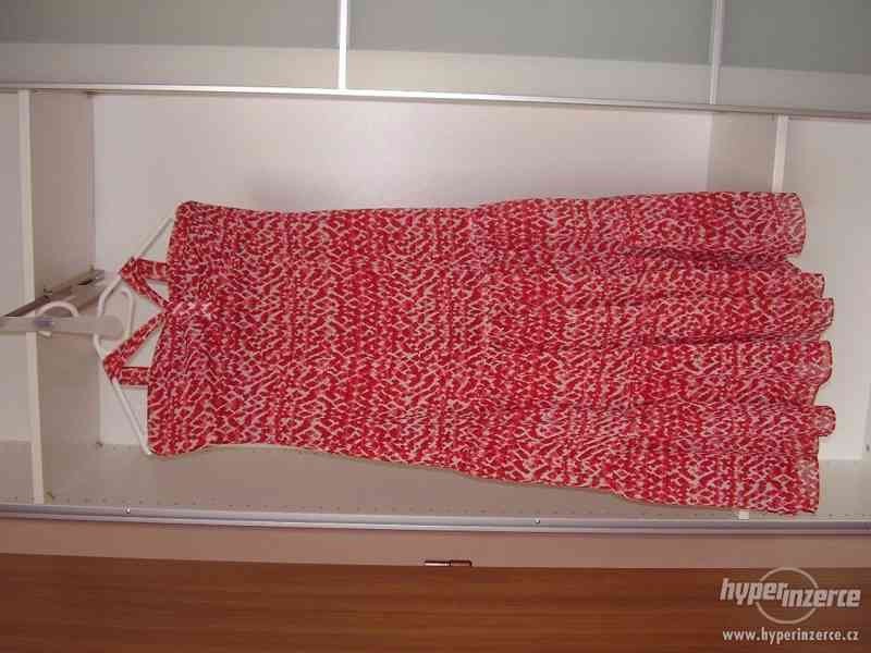 Nové červenobílé šaty, vel.6 - foto 1