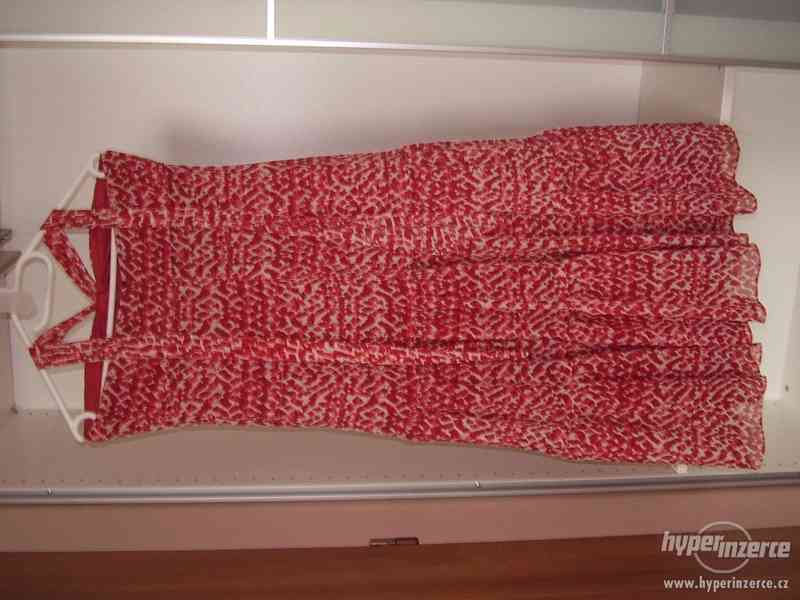 Nové červenobílé šaty, vel.6 - foto 2