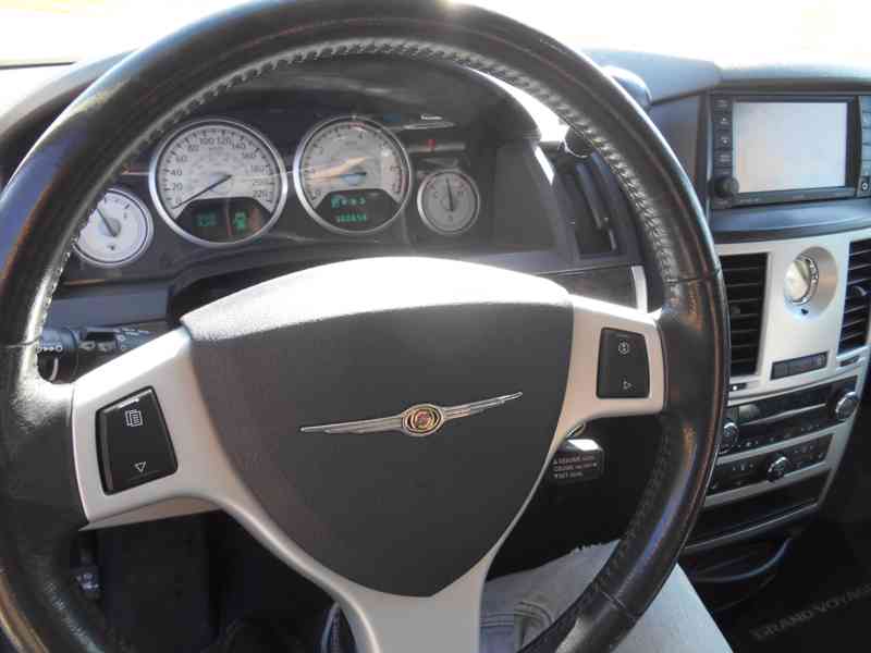 Chrysler Grand Voyager 3,8 RT EU LIMITED TOP 2010 - foto 27