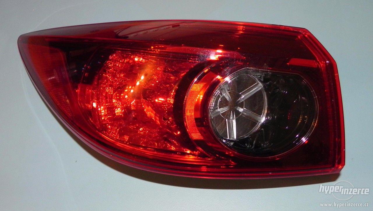 Zadní vnější levé světlo pro vůz Mazda 3 - foto 1