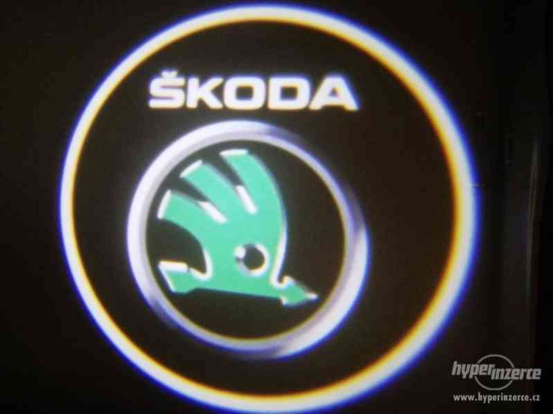 Led logo projektor Škoda místo dveřního osvětlení - foto 1
