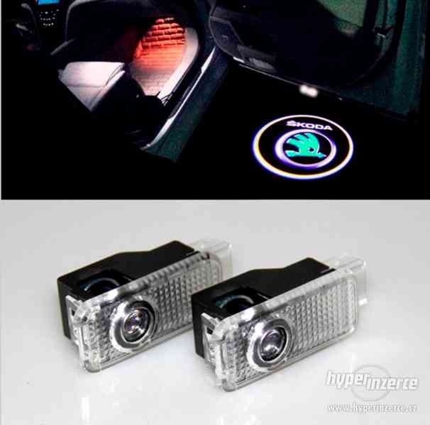 Led logo projektor Škoda místo dveřního osvětlení - foto 2