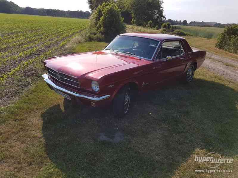 Ford Mustang Coupe - foto 2