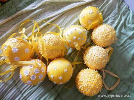 Líbací koule (kissing balls), cca 10 cm, žluté - foto 1