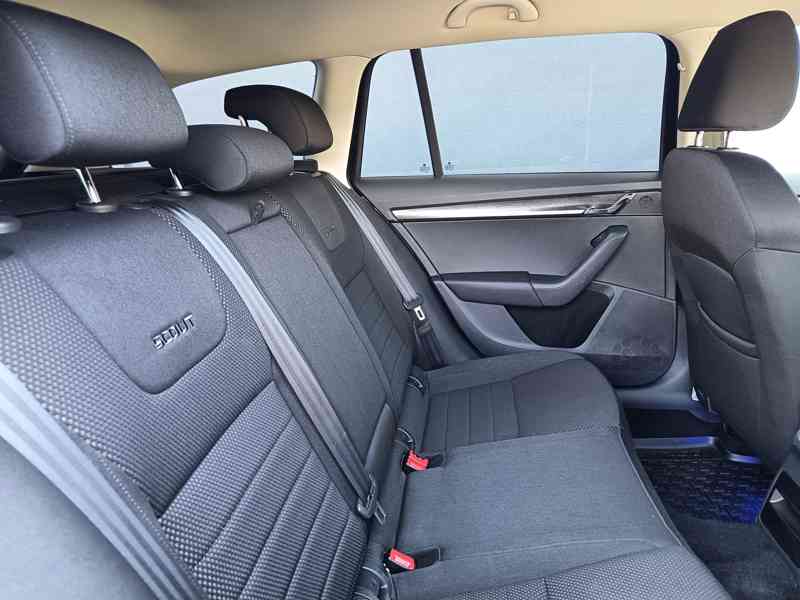 ŠKODA Octavia combi 2,0TDI Scout 4x4 - foto 21