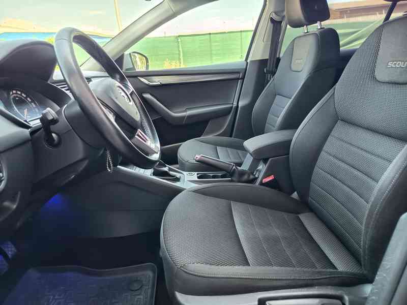 ŠKODA Octavia combi 2,0TDI Scout 4x4 - foto 28