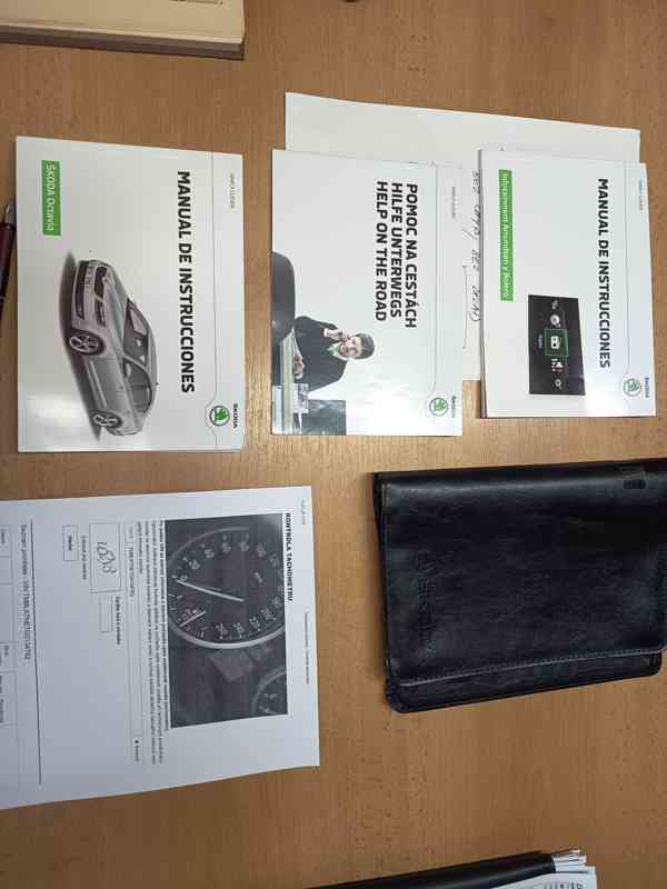 ŠKODA Octavia combi 2,0TDI Scout 4x4 - foto 33