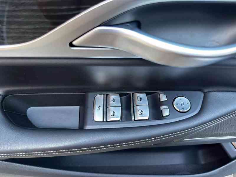 BMW Řada 7 740xd/laser/360°/masáž/ACC/HUD - foto 24