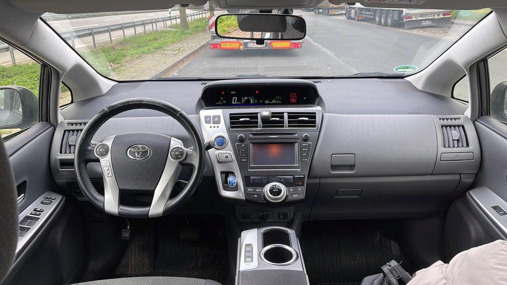 Toyota Prius+ 7míst 1maj. hybrid 73kw - foto 12