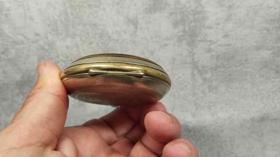 Velké 66 mm, 202 g těžké staré železniční hodinky s lokomoti - foto 22