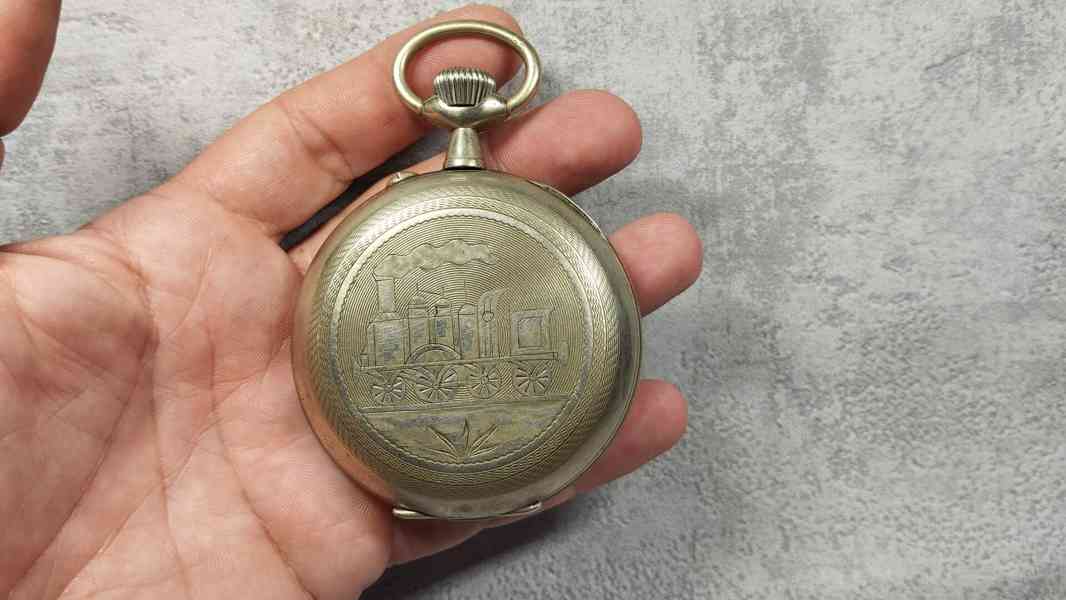 Velké 66 mm, 202 g těžké staré železniční hodinky s lokomoti - foto 19