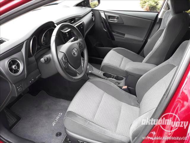 Toyota Auris 1.8, automat,  2017 - foto 2