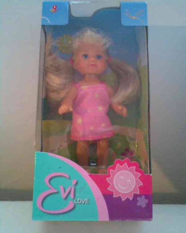 Barbie a stůl, židle - foto 5