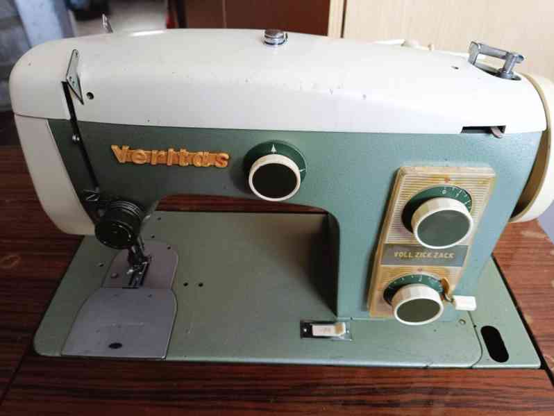 Prodám šicí stroj - foto 2