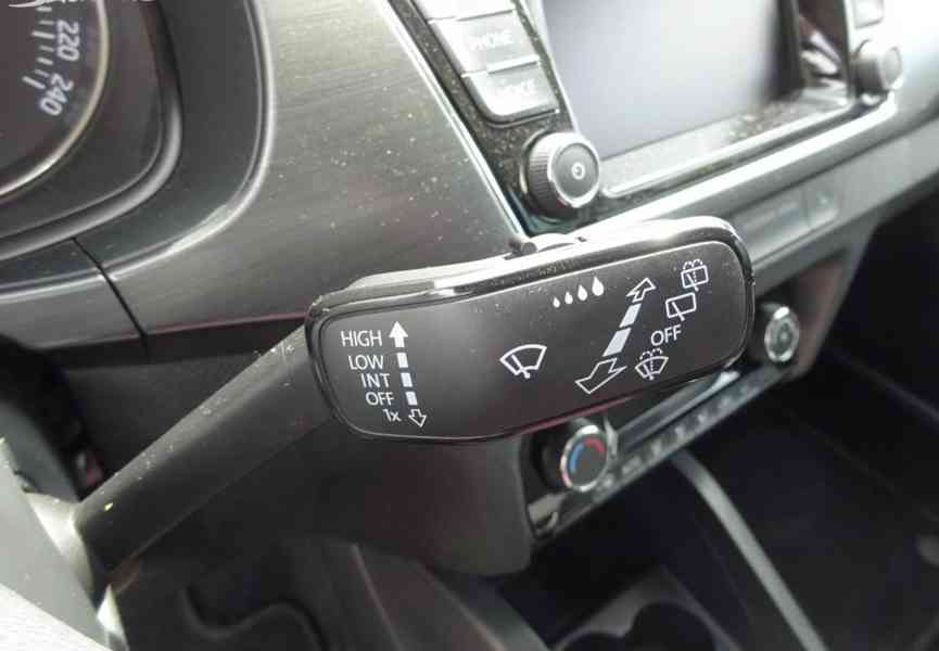 Škoda Fabia 1.2 TSI Combi r.v.2016 (66 KW) el.serviska - foto 10