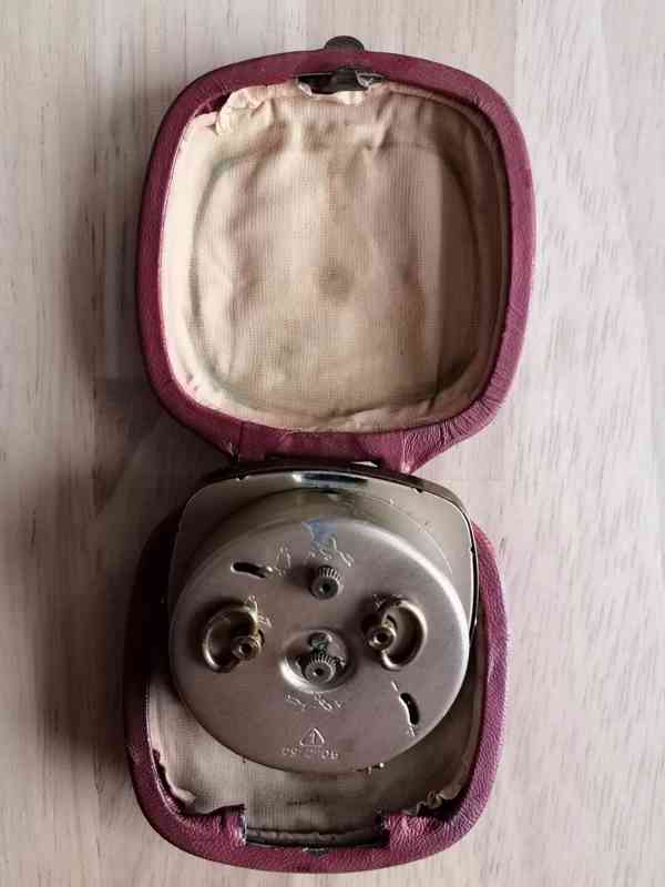 Cestovní budík UMF RUHLA 5 RUBIS - foto 3