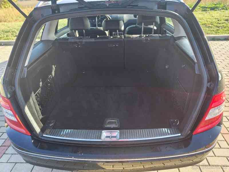 Mercedes-Benz Třídy C 2,2   200 CDI AVANTGARDE | Automat | - foto 17