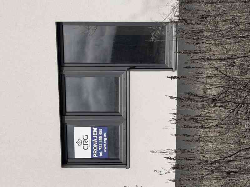 PRONÁJEM BYTU 2+KK SE ZAHRÁDKOU A PARKOVACÍM STÁNÍM V BRNĚ  - foto 2