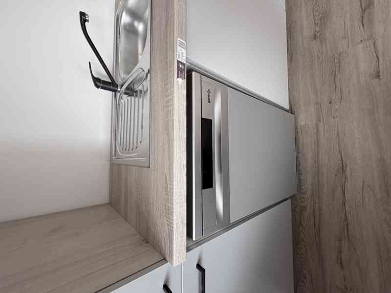 PRONÁJEM BYTU 2+KK SE ZAHRÁDKOU A PARKOVACÍM STÁNÍM V BRNĚ  - foto 7