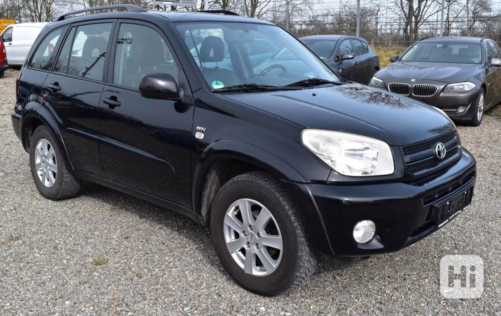 Toyota RAV 4 2.0i Executive 4X4 benzín 110kw - foto 1