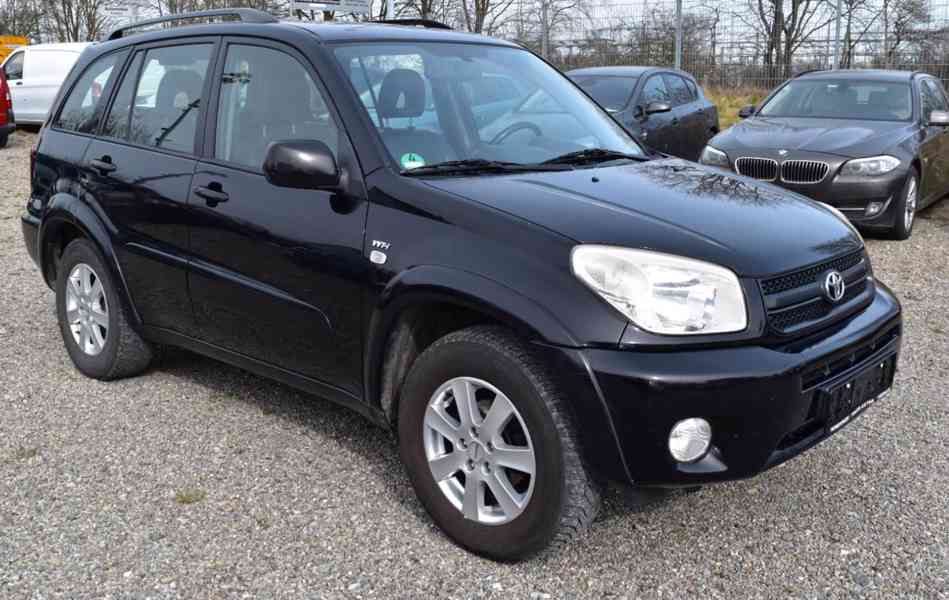Toyota RAV 4 2.0i Executive 4X4 benzín 110kw - foto 1