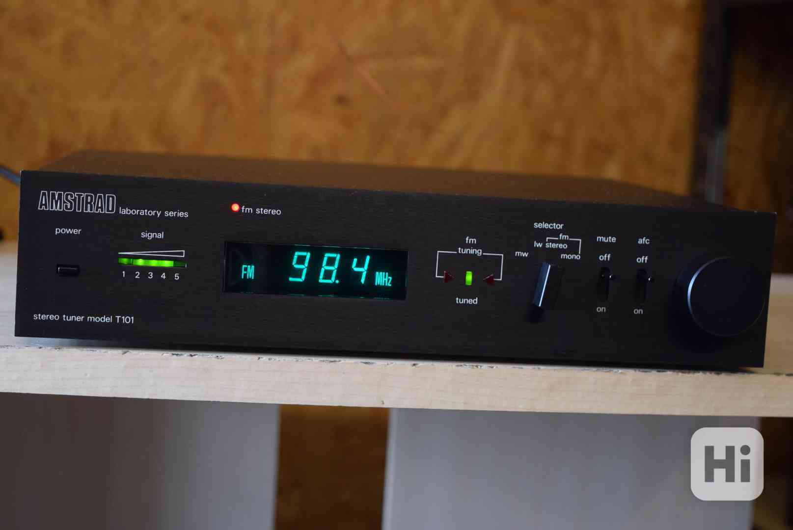 Tuner Vintage AMSTRAD T101 - Série Laboratory - Look Argenté, Son Parfait !