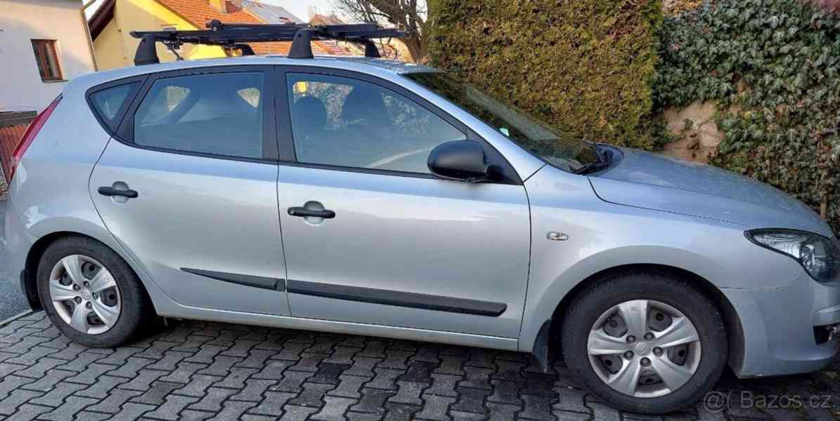 Hyundai i30 1,4   garážovaný, nebouraný - foto 1