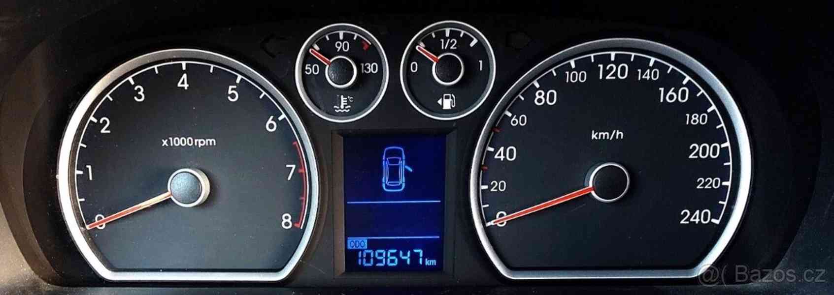 Hyundai i30 1,4   garážovaný, nebouraný - foto 5