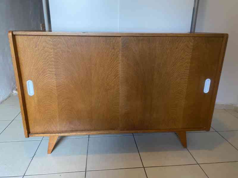 Retro komoda U-452, návrh Jiří Jiroutek - foto 2