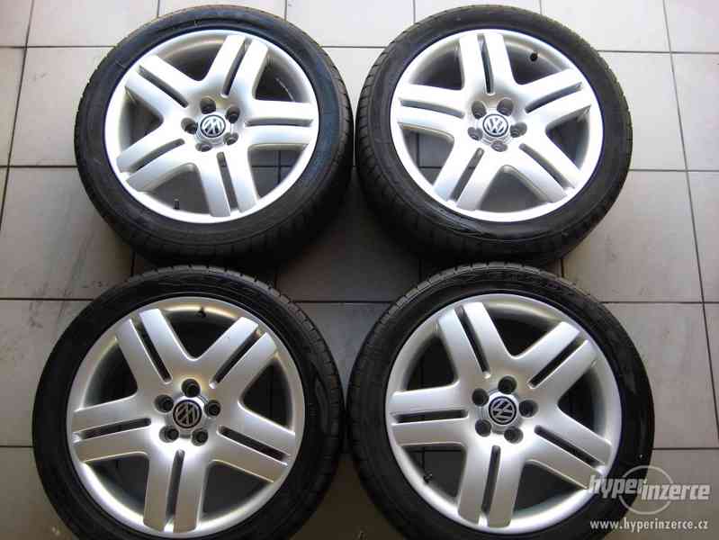 Prodám orig.17"kola VW-Bora pneu Goodyear-EAGLE F1 - foto 1
