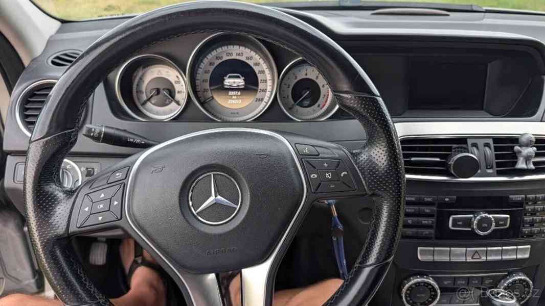 Mercedes-Benz Třídy C C180 r.v. 2011 - foto 11