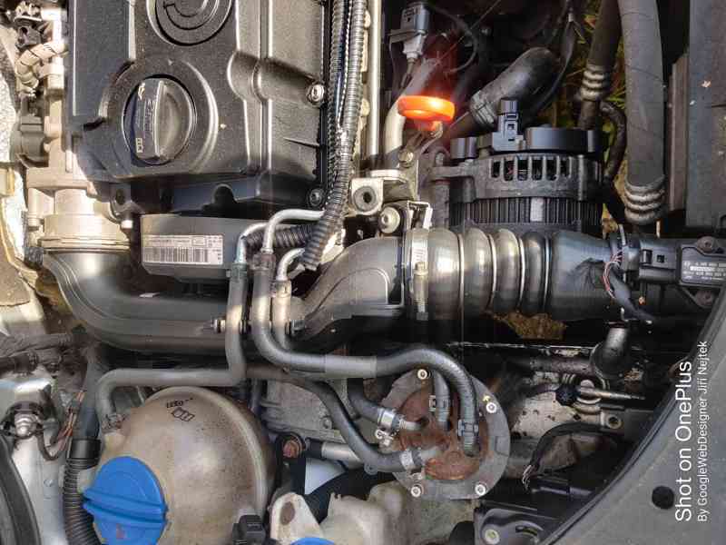 VW Passat B6 kombi 1.9Tdi Blu Motion 77kW BLS 2008 - foto 4