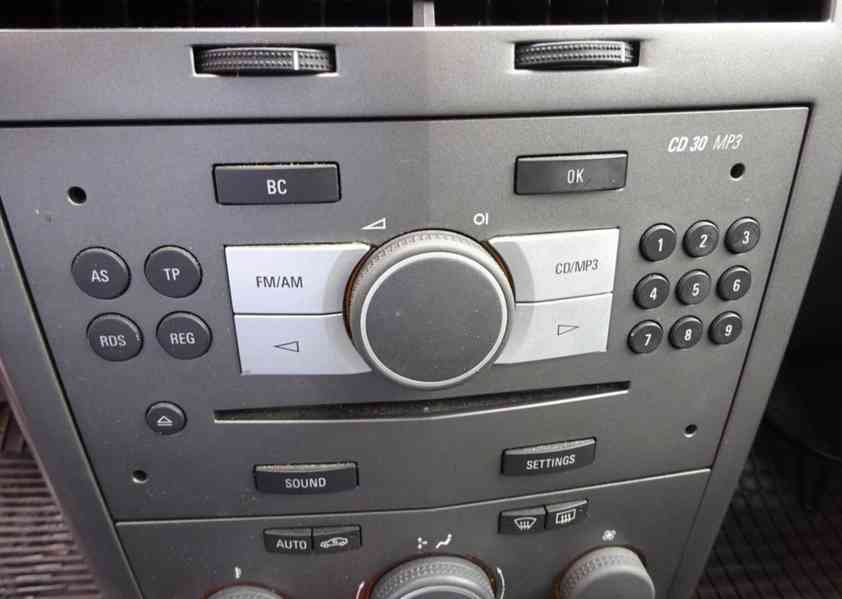 Opel Astra 1.9 CDTI Combi r.v.2006 stk:7/2026 - foto 11