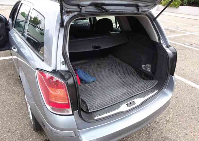 Opel Astra 1.9 CDTI Combi r.v.2006 stk:7/2026 - foto 16