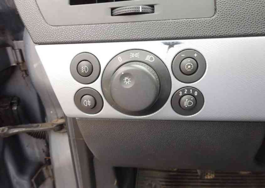 Opel Astra 1.9 CDTI Combi r.v.2006 stk:7/2026 - foto 8